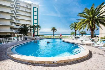 Image de CLÉ Siesta! # 104 Côté Golfe tranquille 2 chambres 2 minutes de bain de la plage!