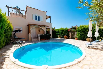 Image de Villa Bord De Mer, 3 Chambres / 2 Bains, 200m de la plage, piscine privée, pas besoin de voiture