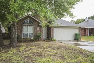 Image de Très bien situé! Seulement 5-10 minutes de Kyle Field!
