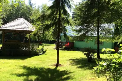Image de Privé, calme, chalet, sur 27 acres, près du parc naturel de Hoh Rain Forest.
