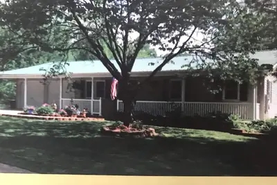 Image de Votre maison loin de la maison! The Branson Country B & B à Hermann, Mo