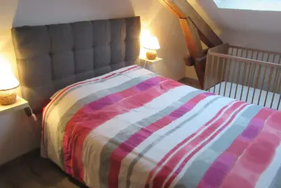 Image de À 5 minutes du centre-ville et 2 minutes de la forêt! Appartement tout confort
