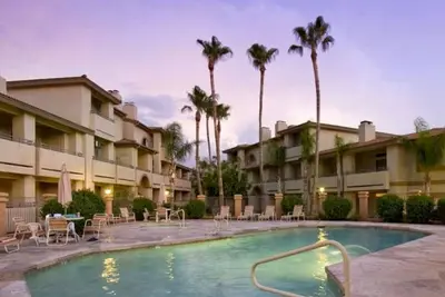 Image de Condo au bord de la piscine à 1 des 3 complexes piscine-spa du complexe, tous chauffés et ouverts 24\/7\/365!