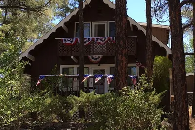 Image de Chalet de Charme - Marche pour Whiskey Row! Dog Friendly