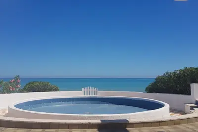 Image de Plage, maison avec accès direct à la mer