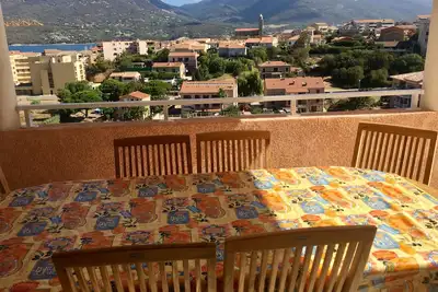 Bel Appart avec vue sur mer, piscine, proche des plages et port
