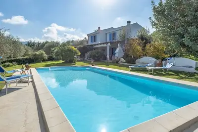 Image de Villa spectaculaire avec piscine indépendante pour 8 personnes près de la plage