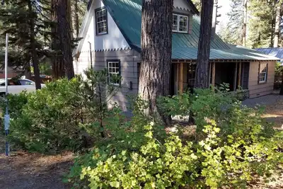 Image de Beau remodelage de Tahoe - Marchez jusqu'Ă la plage, les restaurants et les magasins!