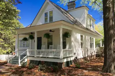 Image de The Craddock - Tufts Home & Antique Carriage House | 6br 5. 5 Bains | 12 couchages +