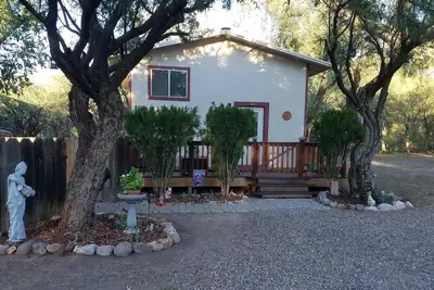 Image de Venez pour le week-end ou restez un mois! Hideaway confortable et isolée.