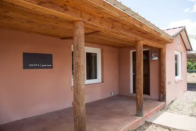 Image de Best-Chic de Marfa et confortable 4 Chambre Guest House-Marfa6o8