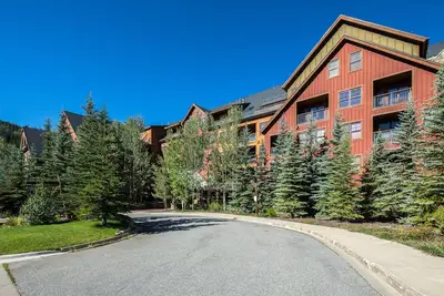 Image de Grand condo Springs à quelques pas de la télécabine et River Run Village