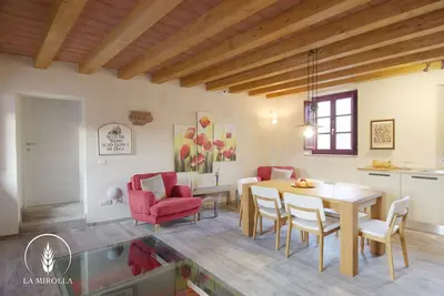 Image de Bel appartement restauré dans la campagne de Lucques