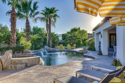 Image de 6 Br / 4. 5Ba & nouvellement rénové! Salle de jeux, piscine / spa, foyer, barbecue