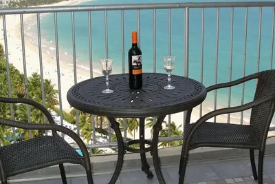 Image de Incroyable vue sur l'océan bleu - Isla Verde Beach Front, Wifi, parking gratuit