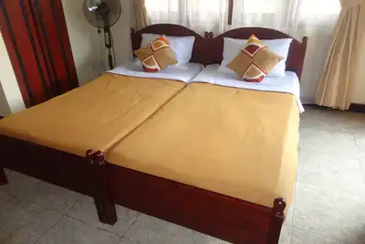 Image de Home Away from Home! Peut sentir l'hospitalité srilankan avec un accueil chaleureux.