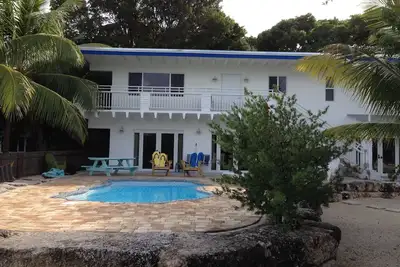 Image de Islamorada HappyTarpon House: Piscine chauffée privée - Embarcadère privé - Plaisir en famille