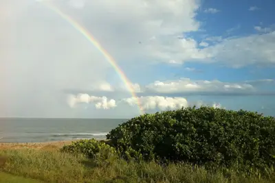 Image de * Licencie * Wavecrest Oceanfront Luxury Townhome<br>Marchez jusqu'au centre-ville