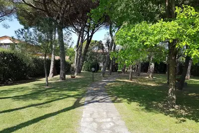 Image de Sur La Plage! Maison et grand parc. Voir Les Photos!