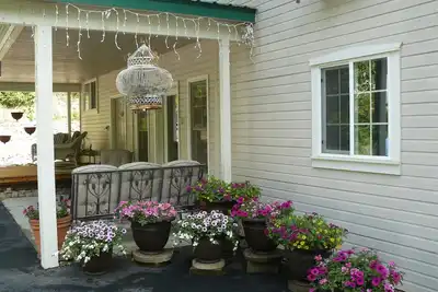Image de Liberté Way Inn est niché dans les montagnes Cascade de Leavenworth, Washington