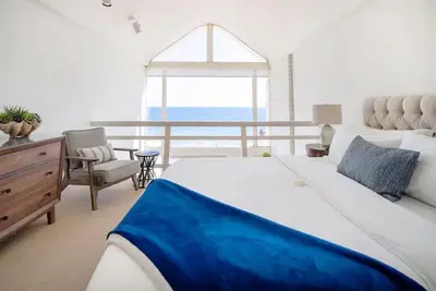 Image de Oceanfront Malibu Townhouse sur Quiet Road