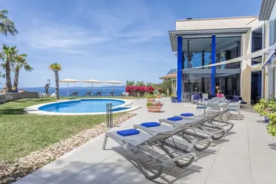 Image de La villa Seascape à Blue Bay par Mallorca Collection