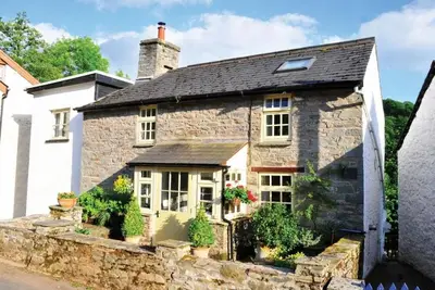 Image de Jolie maison en pierre: véritable feu, balcon, terrasse, wifi, vue sur la rivière et bain à remous