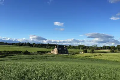 Image de Cottage isolé dans un emplacement rural idyllique