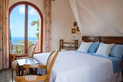 Image de Sperlonga Villa fascinante belle vue sur la mer, beau jardin, Wifi gratuit