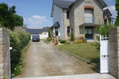 Image de Maison De Caractere Sur Jardin Clos En Ville