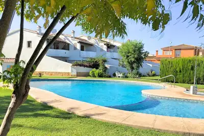 Image de Beautiful townhouse, air conditioning, WiFi, large pool, close to the beach