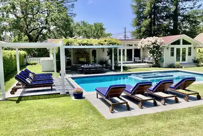 Image de Wine Country Retreat With Pool & Spa, À distance de marche de Sonoma Plaza, 10 vélos