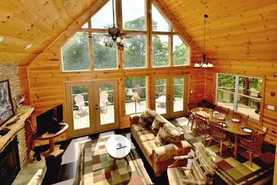 Image de Couples et familles - Grande terrasse et vue sur la montagne! Wi-Fi et Tv satellite! Remises!