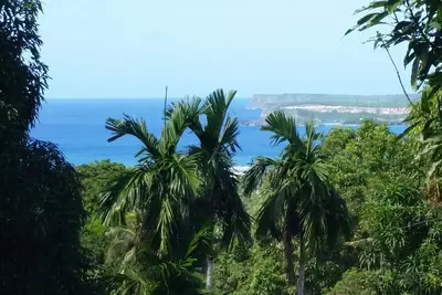 Image de ! ! Gemme cachée ~ 3 chambres / 2 salles de bain Ocean View Home Special