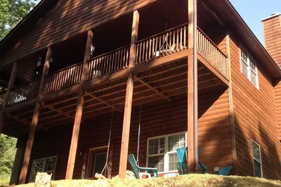 Image de Belle cabine de 5 chambres et 4 salles de bain à 10 minutes de toutes les attractions