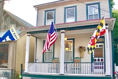 Image de Une rénovation unique au centre de tout - La Meilleure Location Centre-Ville!