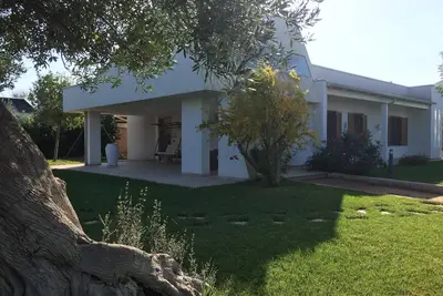 Image de Villa panoramique dans la partie côtière au nord de Polignano a Mare.