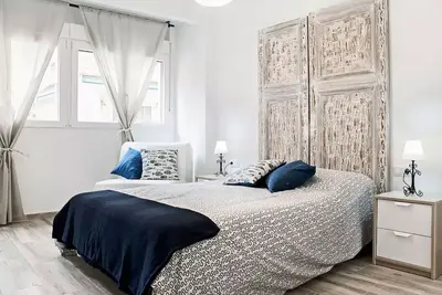 Image de Apart. R3 Parfait Pour En Savoir La Vieille Ville Et 10 Min. La Plage