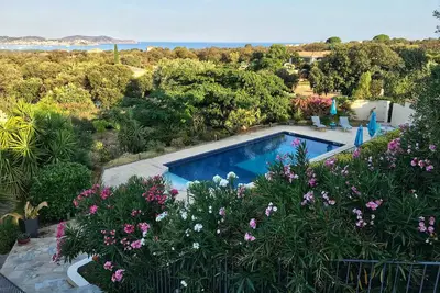 Maison belle vue mer et montagne, au calme, sur terrain de 2500m2