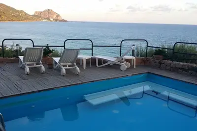 Image de Bel appartement avec accès direct à la mer