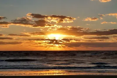 Image de Sur la plage avec 2 vélos et piscine!