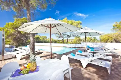 Image de Magnifique Villa à Cala Bassa num officiel. Et-0749-E