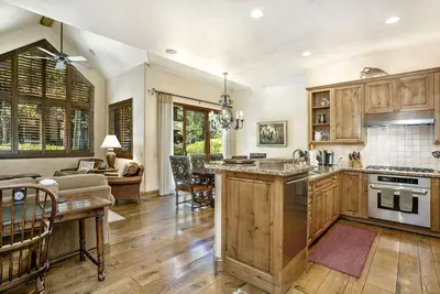 Image de À voir absolument - Million $$$ Town Town - Best Value