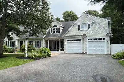 Image de 6 Br Home w / Ac / WiFi, cuisine en plein air, près des plages et des communes d'automne Promotions!