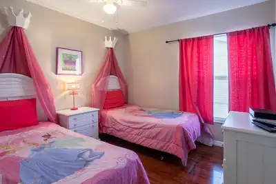 Image de 4 Bdrm piscine privée chauffée minutes de Disney!