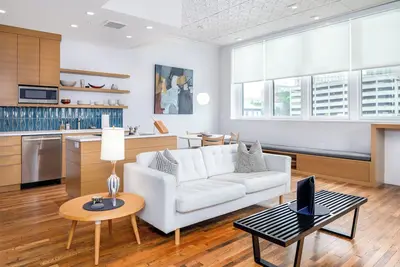 Image de The Sinclair: 202: Modern Urban Luxe: Une Nouvelle RÉSIDENCE Contemporaine De QUALITÉ