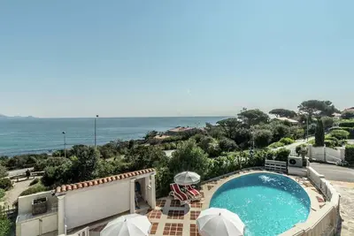 Image de Villa de luxe aux Issambres avec jacuzzi