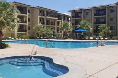 Image de Estancia Resort! Nouvelle beauté à St George avec piscine chauffée et pickleball