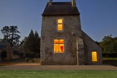 Image de Tour Saint-Michel sur le site de l'ancienne abbaye cistercienne de Bellebranche