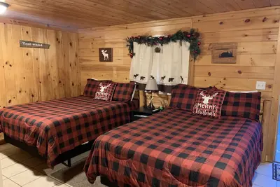 Image de Black Bear Inn The Buck Stop 2 lits doubles Wi-Fi et Plat!